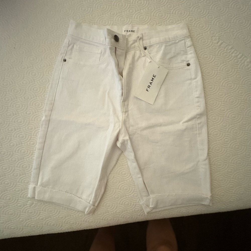 Frame Denim Le Vintage Bermuda in White